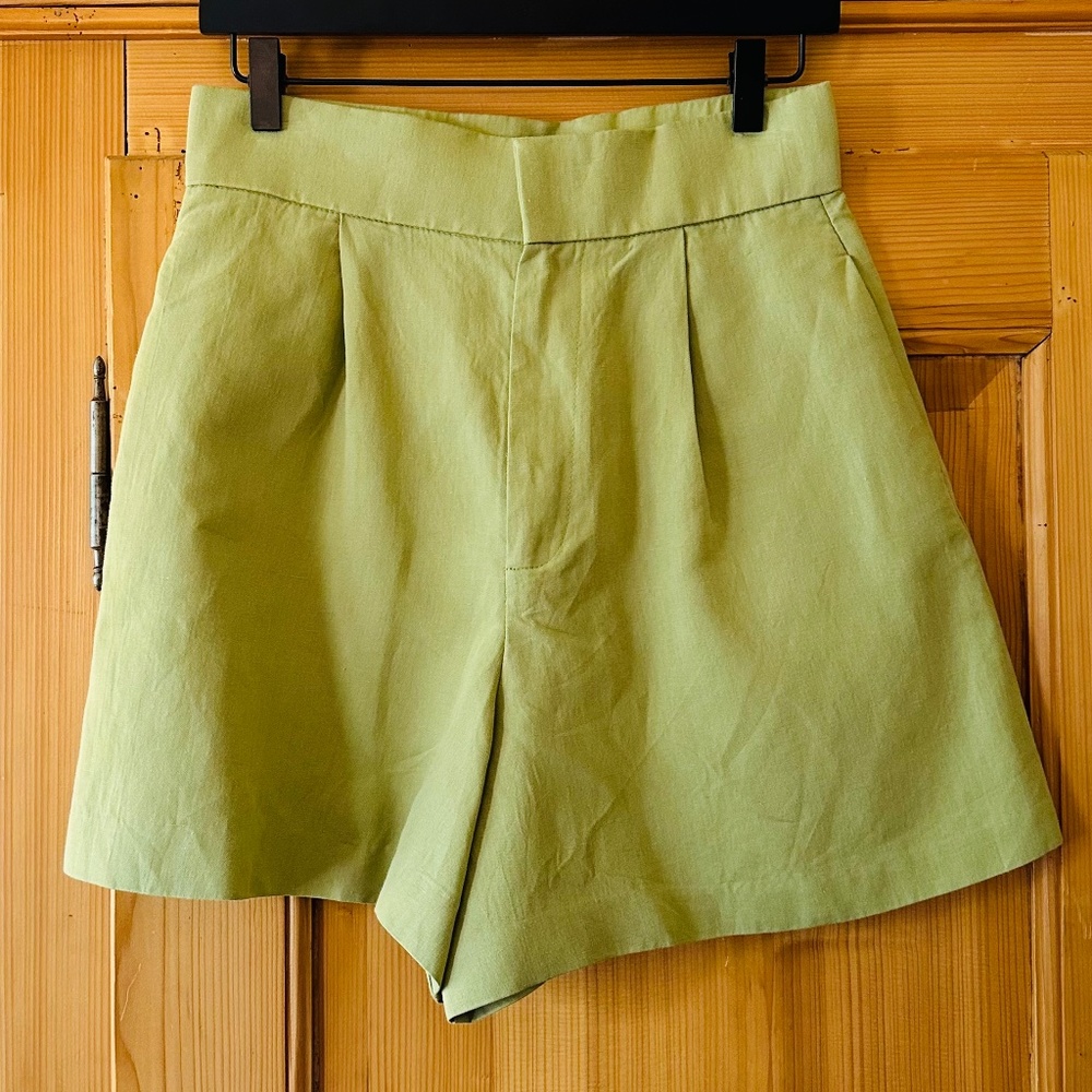 ZARA high rise pleated shorts
